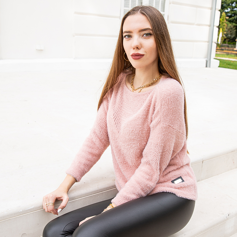 Klasický ružový nadmerný sveter- Oblečenie