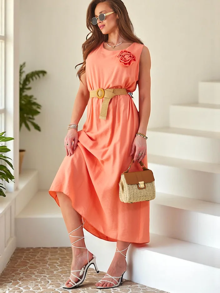 Royalfashion Dámske midi šaty s ramienkami, s okrúhlym výstrihom a dekoračnou kvetinou