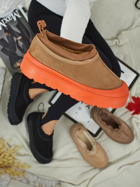 Ženski Športni Copati Flora Kamel Semiš Udobni za Vsak Dan