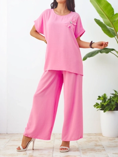 Royalfashion Dámsky set s krátkym rukávom s dekoratívnou kvetinou a širokými nohavicami