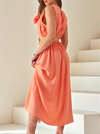 Royalfashion Dámske midi šaty s ramienkami, s okrúhlym výstrihom a dekoračnou kvetinou