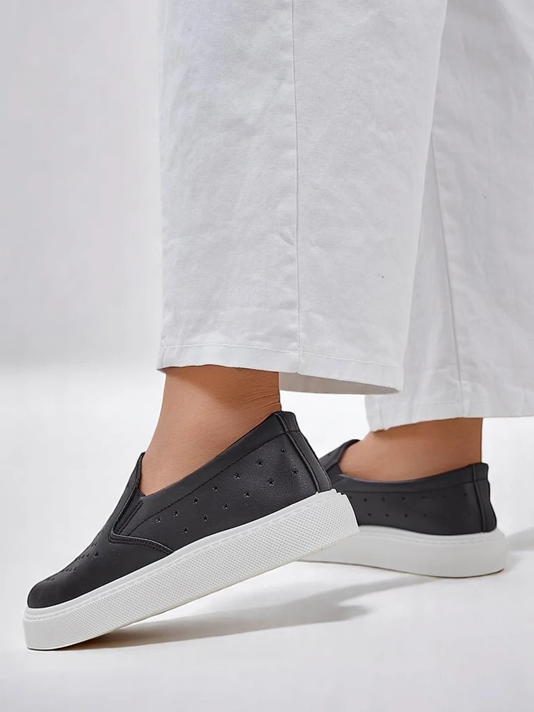 Royalfashion Precháňajúce dámske slip-on topánky Emayla