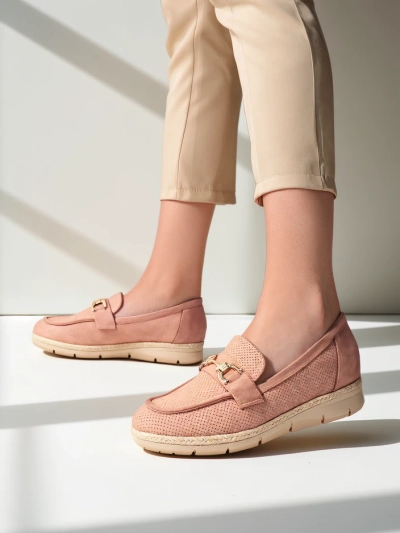 Royalfashion Dámske ploché topánky s dekoračným detailom na špičke