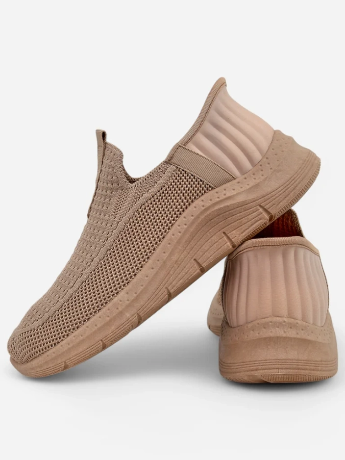 Ženski čevlji na navlačenje Selene Bež – udobne superge s plosko peto