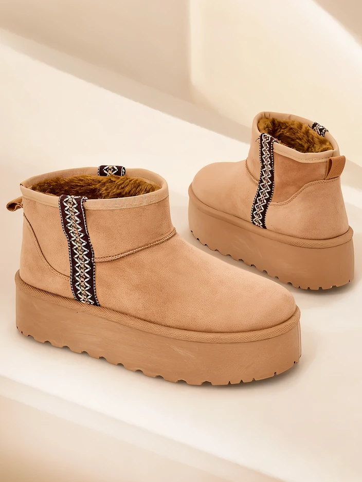 Royalfashion Krátke ženské snehule Haluzi