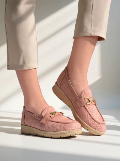 Royalfashion Dámske ploché topánky s dekoračným detailom na špičke