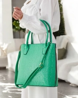 Trávová zelená || tmavozelená