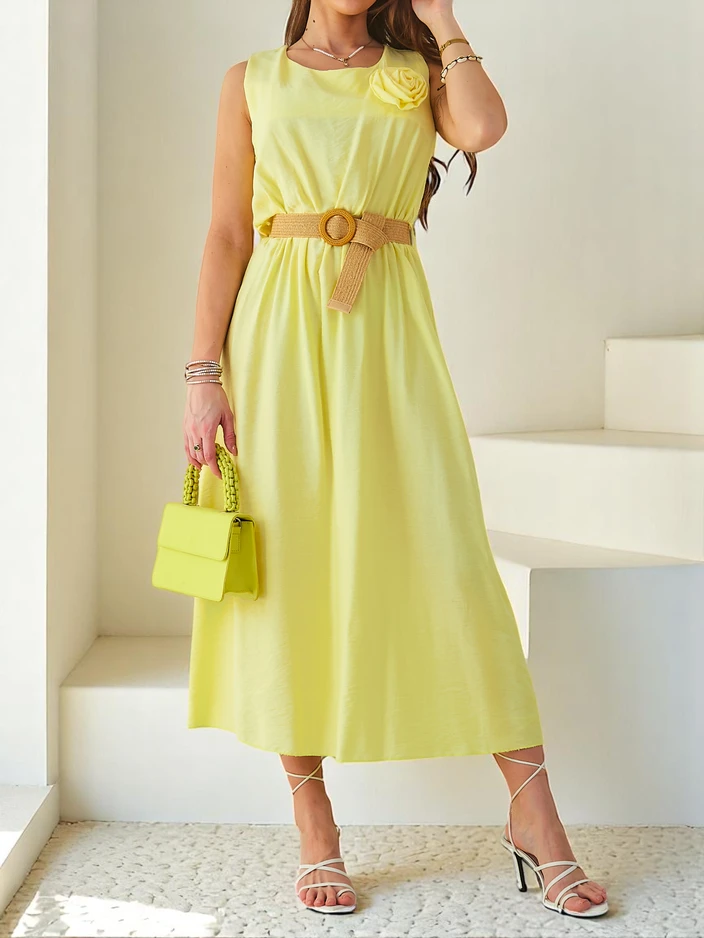 Royalfashion Dámske midi šaty so šnúrkami, s okrúhlym výstrihom a dekoratívnou kvetinou