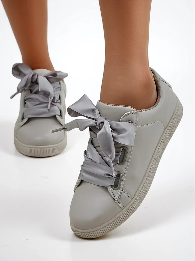 Royalfashion Dámske tenisky z ekologickej kože s dekoratívnymi šnúrkami Etti