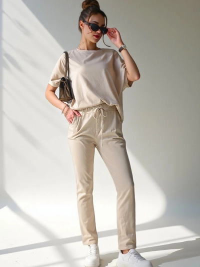 Royalfashion Dámsky bavlnený set s krátkymi rukávmi a rovným strihom nohavíc