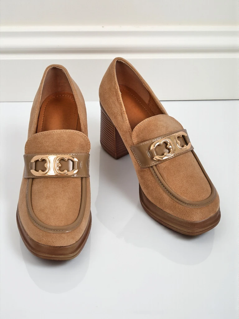 Ženski Loafers Perseida – svetlo rjavi semiš s peto elegantni