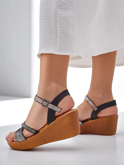 Royalfashion dámske sandále na klinovom opätku s kamienkami a trblietaním Eclat