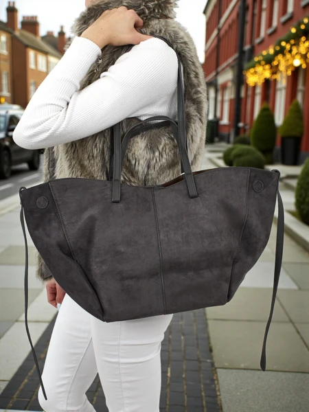 Ženska shopper torba iz eko semiša z manjšo eko usnjeno v kompletu 2v1 Elinea