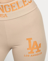 svetlohnedá || hnedý || béžový