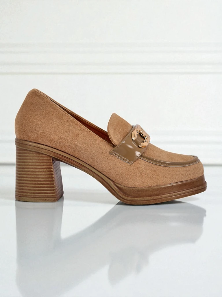 Ženski Loafers Perseida – svetlo rjavi semiš s peto elegantni