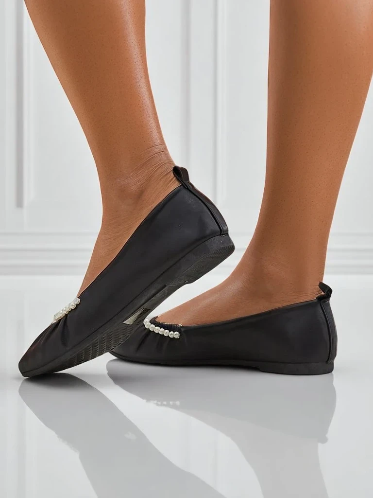 Balerinke Callisto Nero – Črne balerinke iz eko usnja z biseri, nizka peta
