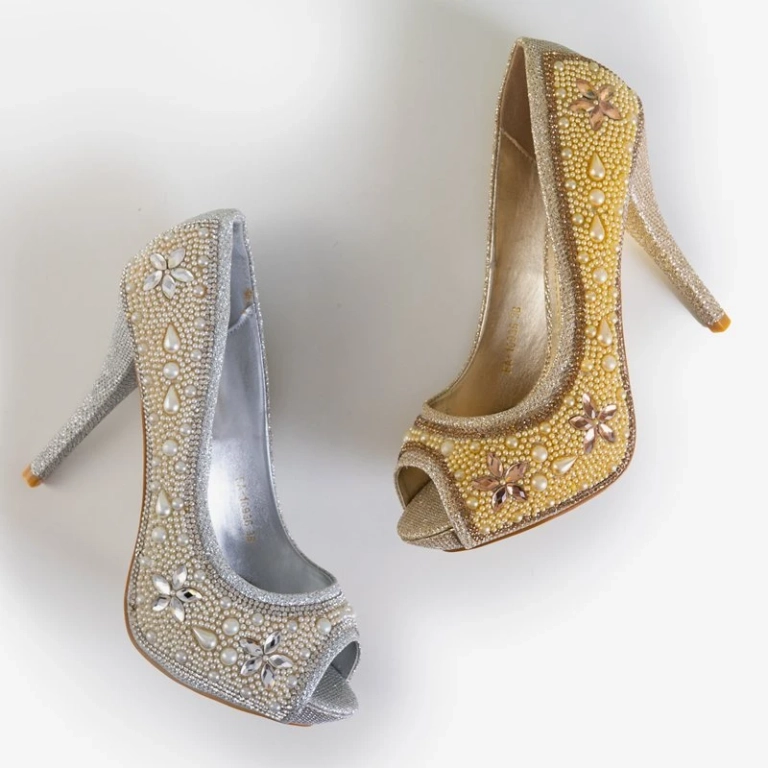 OUTLET Zlaté dámske brokátové lodičky so zirkónmi a perlami Gitana - topánky