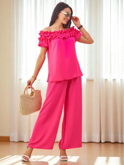 Royalfashion Ženský set s blúzkou bez ramienok a krátkymi rukávmi a ozdobným výstrihom a rozšírenými nohavicami