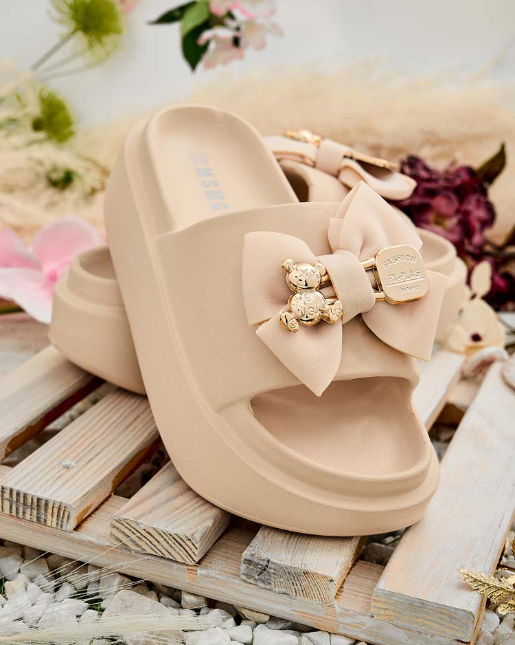 Royalfashion Dámske gumené žabky s ozdobnou mašľou Apis