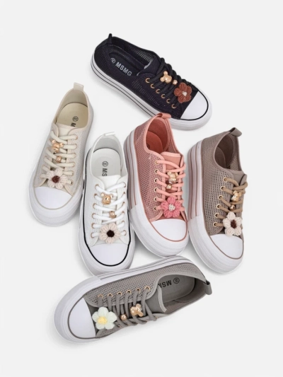 Royalfashion Dámske perforované tenisky s dekoráciami Osdo