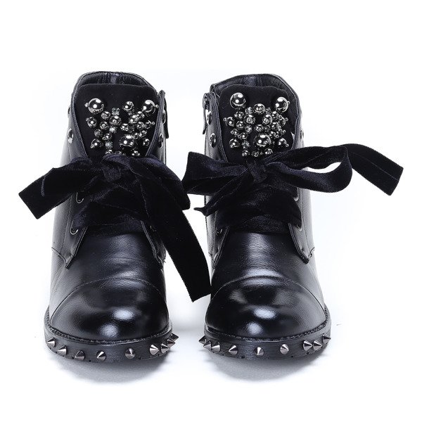 Czarne workery z ćwiekami Darina - Obuwie