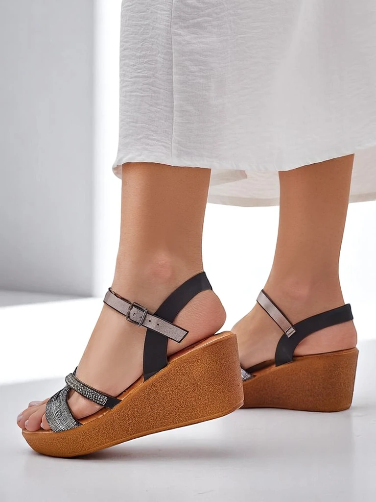 Royalfashion dámske sandále na klinovom opätku s kamienkami a trblietaním Eclat