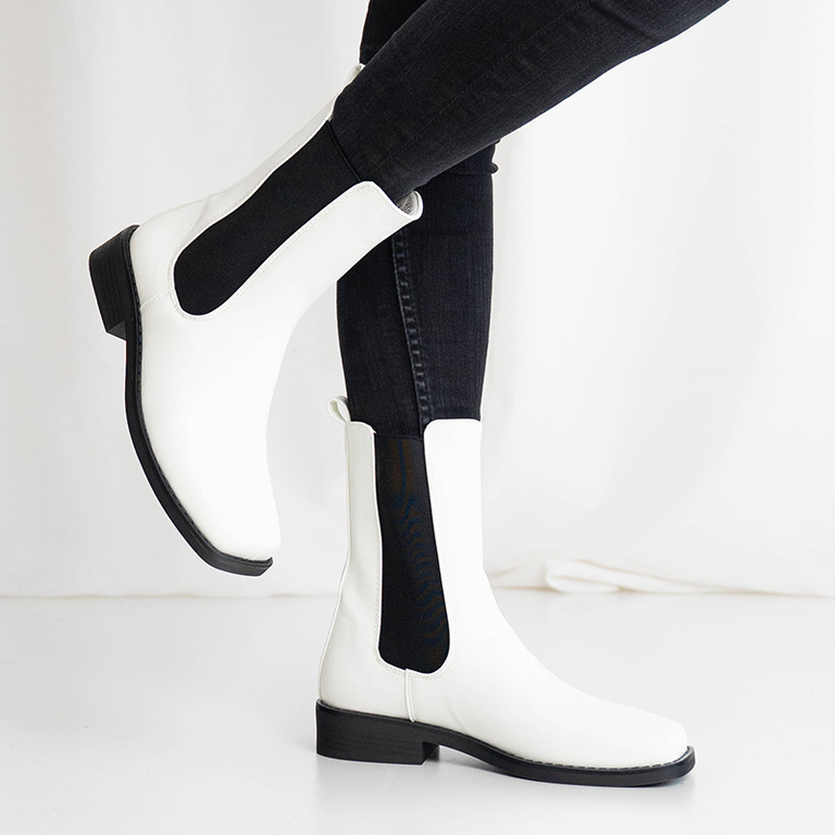 Dámske biele čižmy so štvorcovou špičkou Pyroqe - Obuv