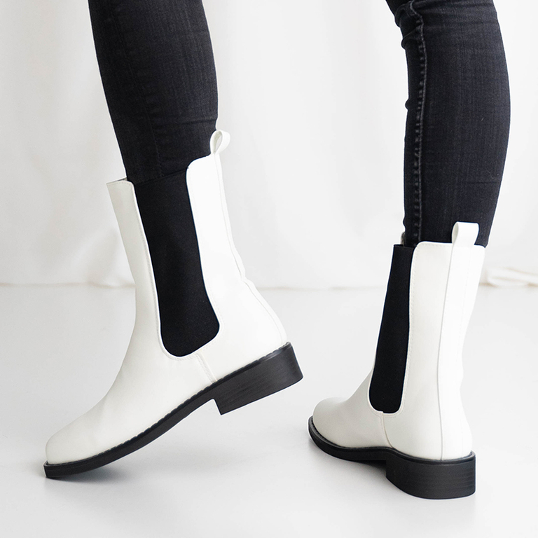 Dámske biele čižmy so štvorcovou špičkou Pyroqe - Obuv